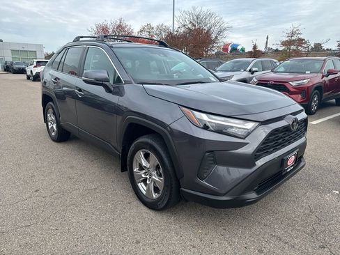 Used 2022 Toyota RAV4 XLE image 11