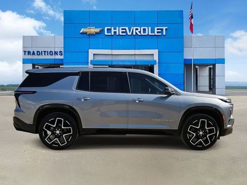 New 2026 Chevrolet Traverse High Country w/ LPO, Floor Liner Package image 10