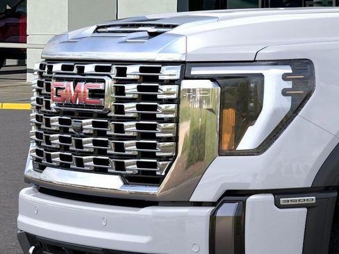 New 2026 GMC Sierra 3500 Denali w/ Technology Package image 15