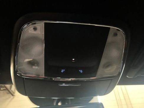 Used 2012 Chrysler 300 RWD image 25