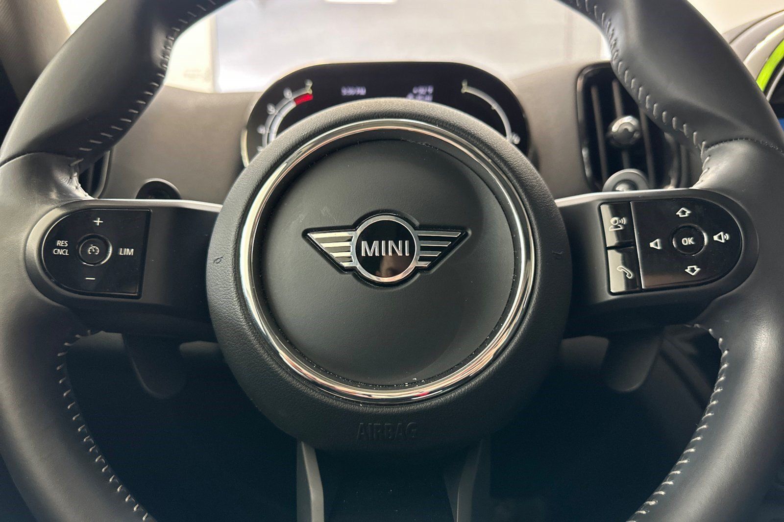 Used 2024 MINI Cooper Countryman S FWD image 11