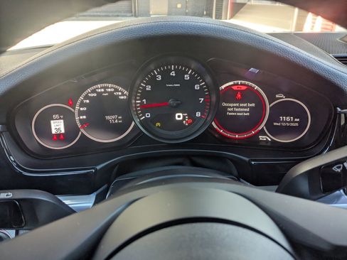 Used 2023 Porsche Panamera image 16