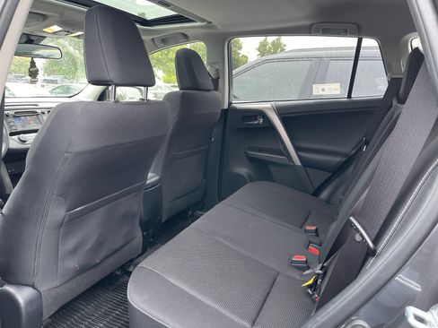 Used 2018 Toyota RAV4 XLE FWD image 4