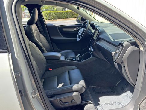 Used 2024 Volvo XC40 B5 Ultimate w/ Protection Package Premier AWD/4WD image 15