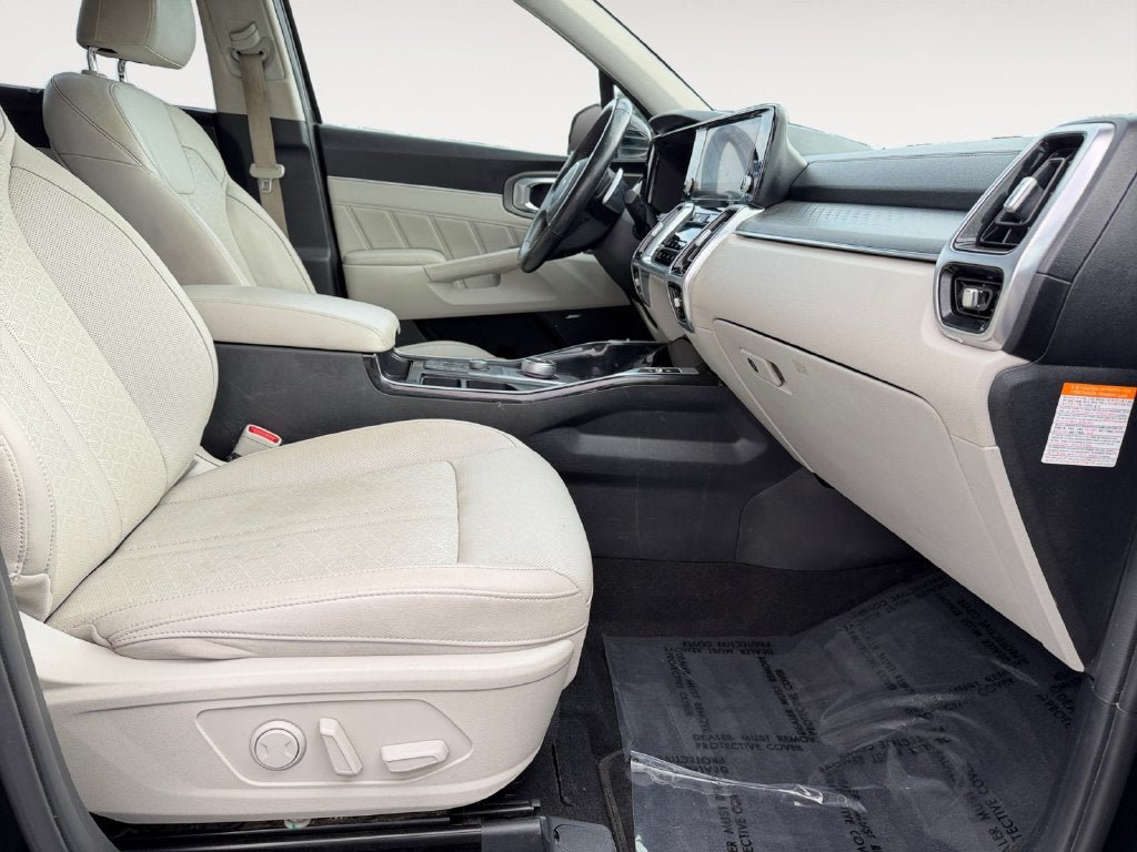 Used 2023 Kia Sorento SX Prestige w/ Panoramic Sunroof Package AWD/4WD image 24