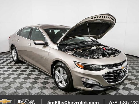 Used 2023 Chevrolet Malibu LT FWD image 32