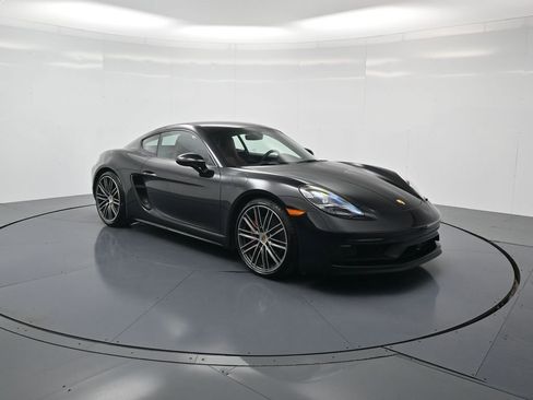 Used 2024 Porsche 718 Cayman GTS image 32