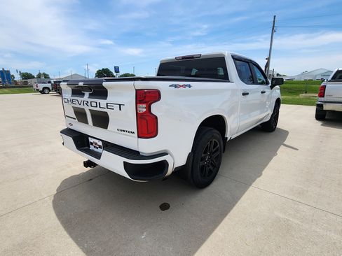 Used 2021 Chevrolet Silverado 1500 Custom w/ Rally Edition AWD/4WD image 5