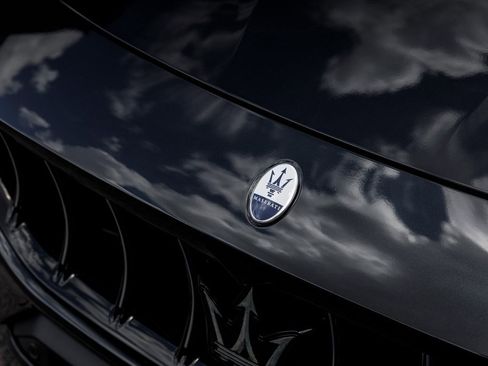 New 2025 Maserati Grecale GT image 9