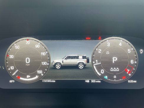 Certified 2025 Land Rover Defender 110 X-Dynamic SE AWD/4WD image 24