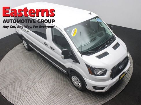 Used 2023 Ford Transit 350 XLT image 3