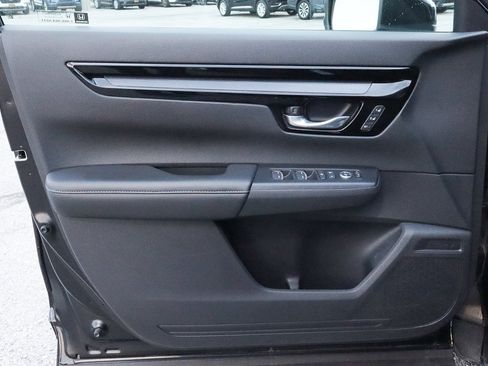 Used 2025 Honda CR-V EX-L image 13