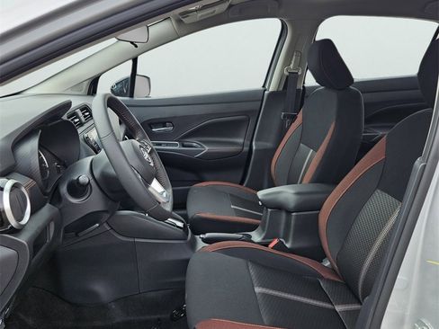 New 2025 Nissan Versa SR w/ Trunk Package image 10