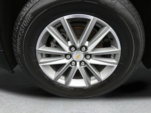 Certified 2023 Chevrolet Traverse LT FWD image 27