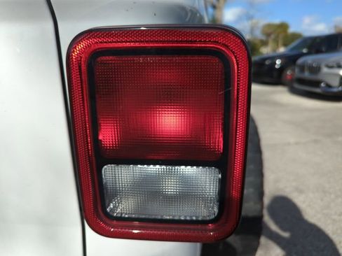 Used 2021 Jeep Gladiator Mojave image 12