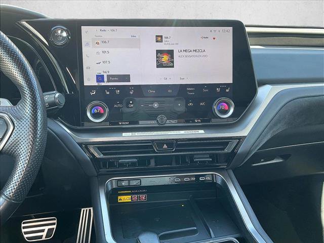 Used 2025 Lexus TX 500h AWD w/ Technology Package image 8