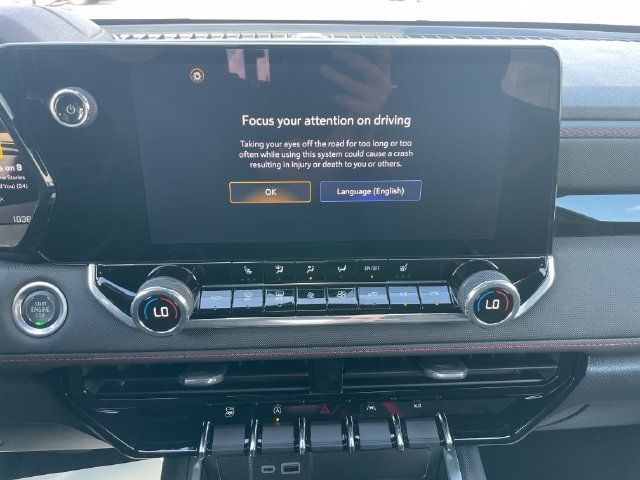 Used 2024 Chevrolet Colorado Z71 w/ Z71 Convenience Package 2 AWD/4WD image 13