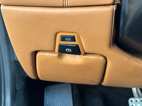 Used 2010 Ferrari California image 33