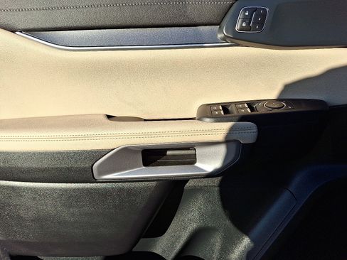 Used 2024 Ford Ranger Lariat image 11