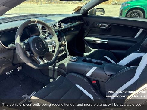 Used 2022 Ford Mustang Shelby GT500 w/ Carbon Fiber Track Pack RWD image 11