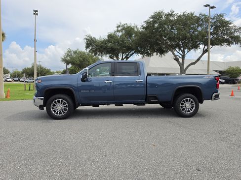 New 2026 Chevrolet Silverado 3500 LTZ w/ LTZ Premium Package AWD/4WD image 9