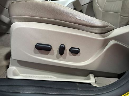 Used 2013 Ford C-MAX SEL image 27