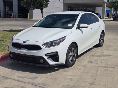 Used 2021 Kia Forte LXS FWD image 3