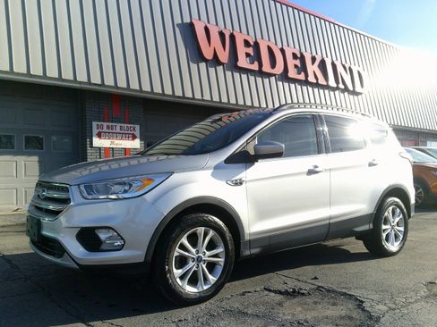 Used 2018 Ford Escape SEL image 1