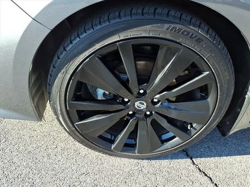 Used 2022 Nissan Altima 2.5 SR w/ Midnight Edition Package image 15