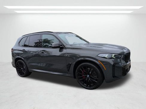 New 2026 BMW X5 xDrive40i w/ M Sport Package AWD/4WD image 2