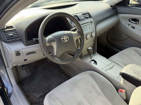 Used 2011 Toyota Camry image 9