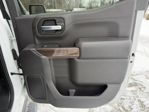 Used 2019 Chevrolet Silverado 1500 LT w/ All-Star Edition AWD/4WD image 29