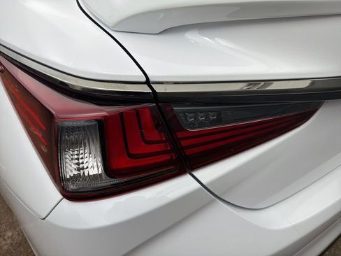 Used 2022 Lexus ES 350 F Sport image 24