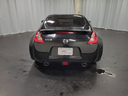 Used 2020 Nissan 370Z w/ Sport Package image 8