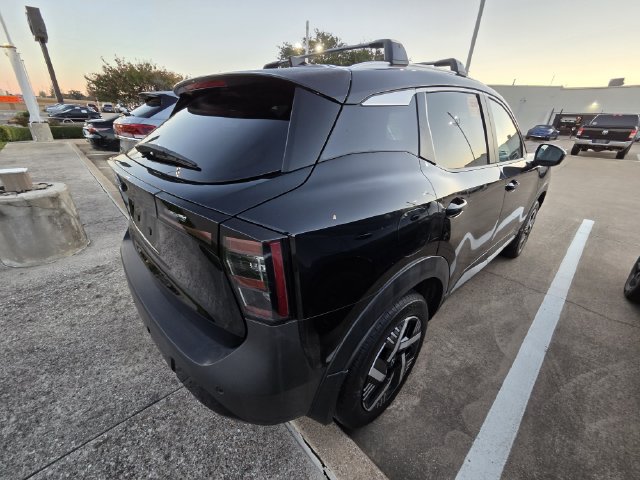Used 2026 Nissan Kicks SV w/ Charging Package FWD image 6