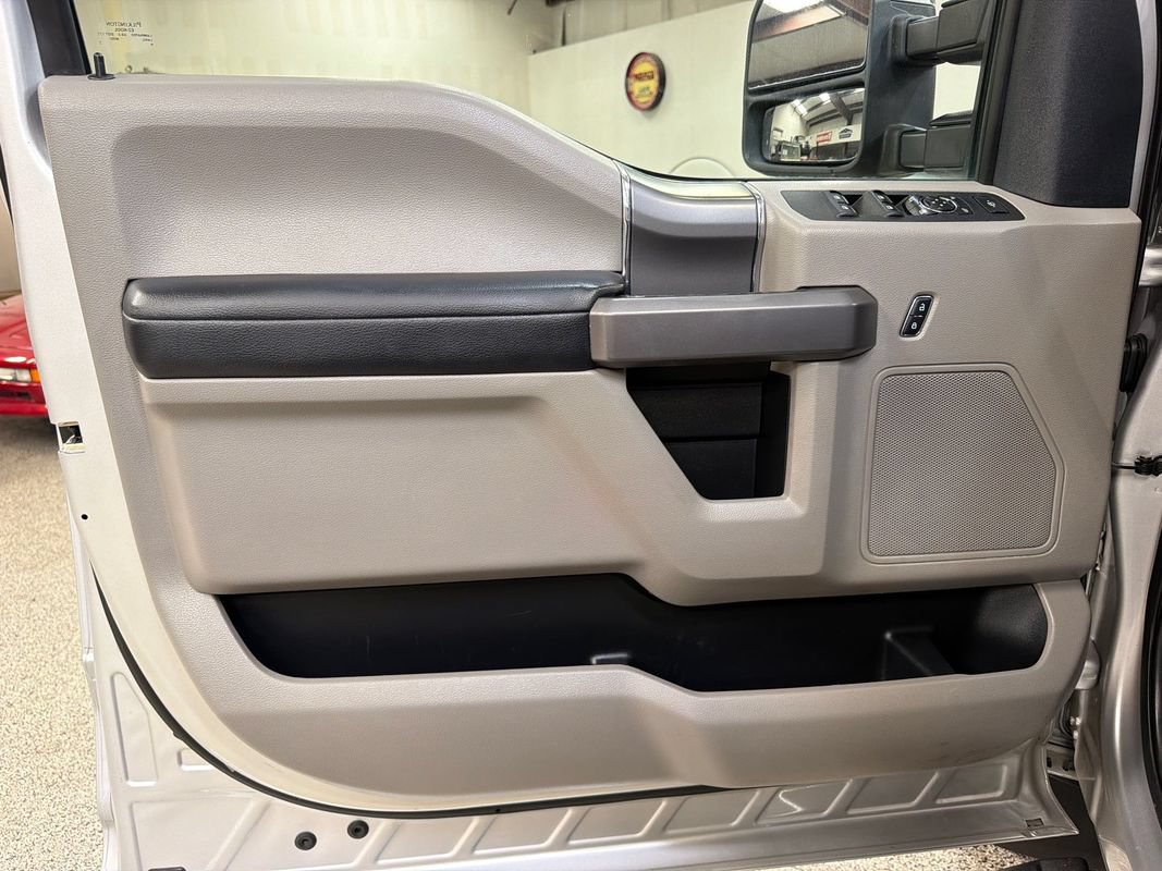 Used 2019 Ford F250 XLT w/ XLT Premium Package AWD/4WD image 30