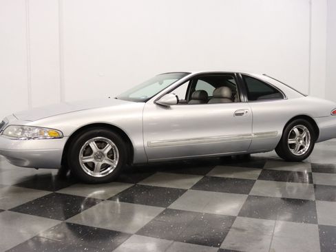 Used 1998 Lincoln Mark VIII RWD image 7