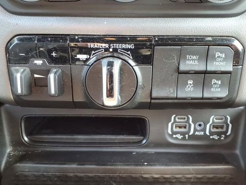 Certified 2023 RAM 1500 Big Horn image 18