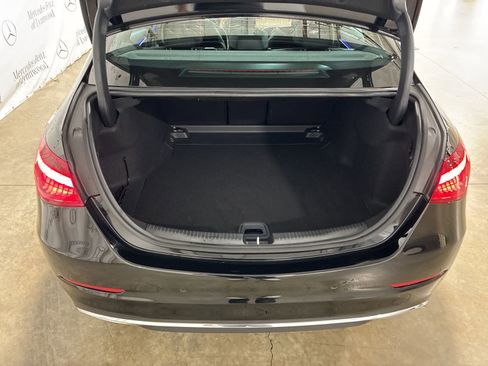 Used 2025 Mercedes-Benz C 300 4MATIC Sedan image 5