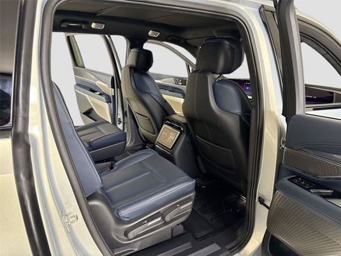 Used 2025 Cadillac Escalade IQ Sport 2 w/ LPO, Floor Liner Package AWD/4WD image 30