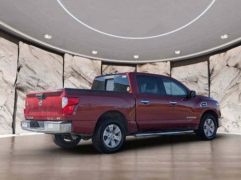 Used 2017 Nissan Titan SV RWD image 35