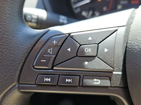 Used 2025 Nissan Altima 2.5 S image 11