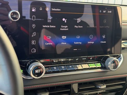 Used 2024 Chevrolet Colorado Z71 w/ Z71 Convenience Package 2 image 13