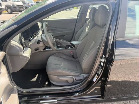 Used 2024 Hyundai Elantra SEL FWD image 10