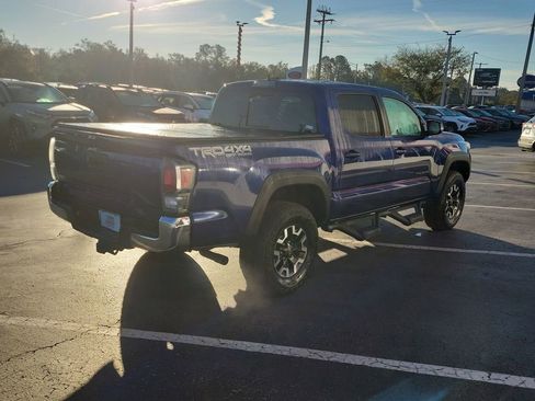 Used 2022 Toyota Tacoma TRD Off-Road image 3