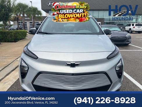 Used 2023 Chevrolet Bolt EUV Premier w/ Sun & Sound Package FWD image 28