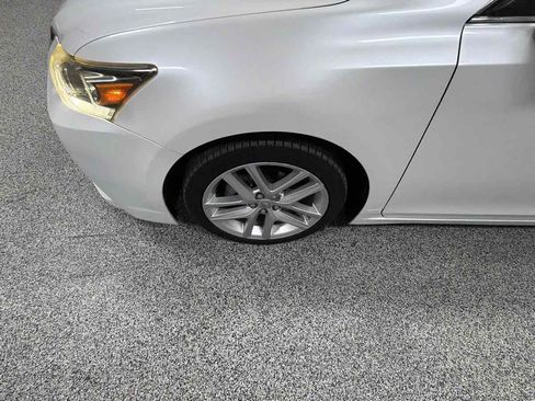 Used 2017 Lexus CT 200h FWD image 38