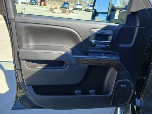 Used 2017 GMC Sierra 3500 Denali w/ Duramax Plus Package image 14