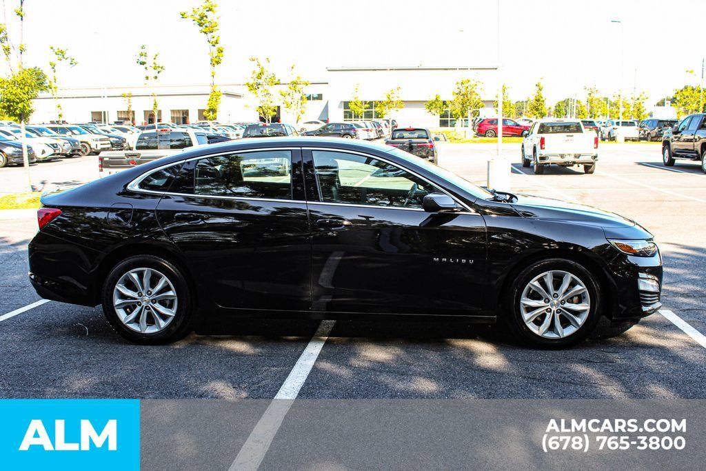 Used 2025 Chevrolet Malibu LT FWD image 8