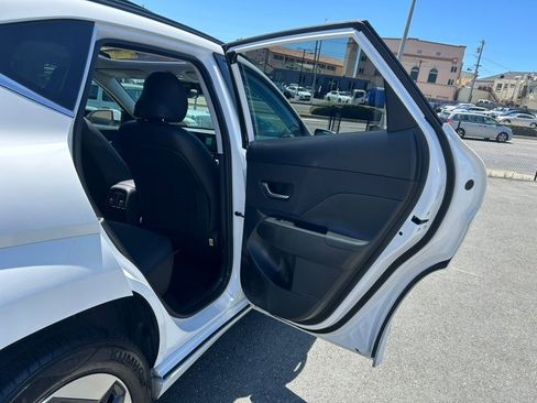 Used 2024 Hyundai Kona Limited FWD image 43